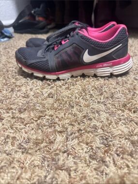 Nike Youth Running Trainers - Black and Pink